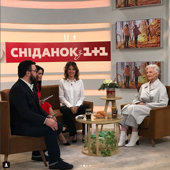 Конференция, телеканал и известный шеф-повар: как мама Илона Маска провела время в Киеве